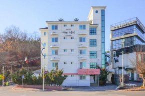 Aank Air Icheon Seolbong Lake